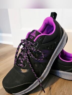 New Balance 412 v1 Black Alloy Toe Industrial Work Shoes Women Size 9 or men 7.5